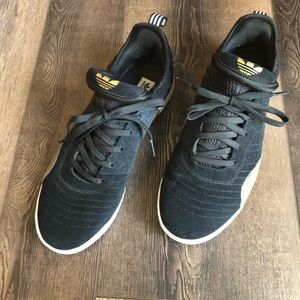 Adidas 3ST.003 skate sneaks